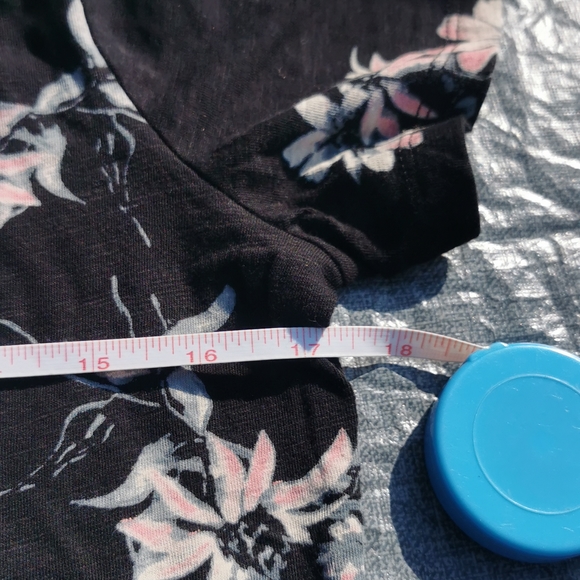 NICOLE MILLER SMALL New  floral t shirt tee shirt  short sleeves NWT Scoop Neck - Picture 8 of 15